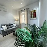 Nebro Sol, En El Corazon De Apartment