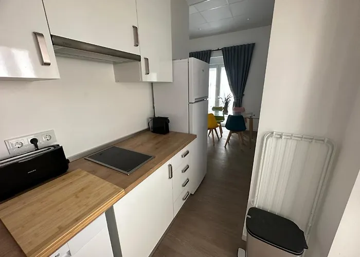 Nebro Sol, En El Corazon De Cádiz