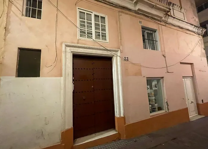 Nebro Sol, En El Corazon De Apartman *