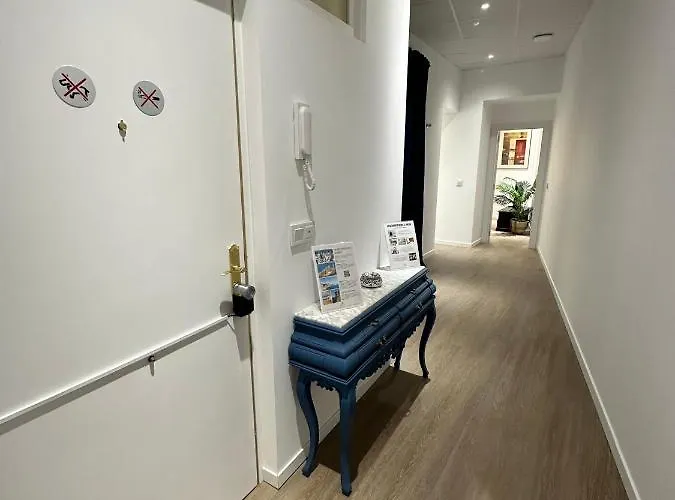 Nebro Sol, En El Corazon De Apartman *