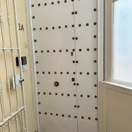 Апартаменти Nebro Sol Кадіс